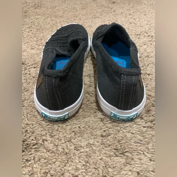 Blowfish Black Knit Slip-On Sneakers - Picture 3 of 6